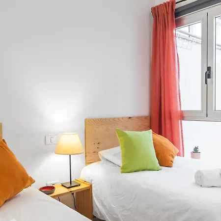 Home2book Bright Retreat With Pool, Sardina *