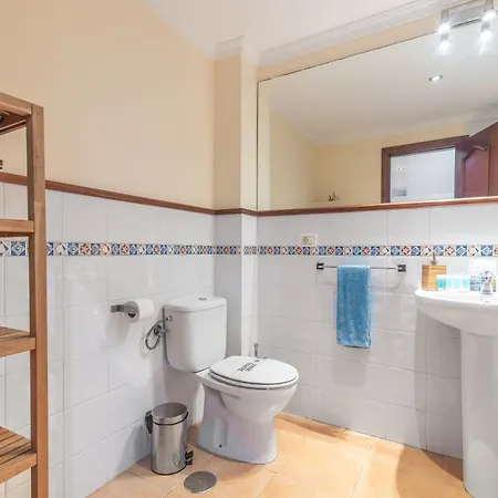 Daire Home2book Bright Retreat With Pool, Sardina