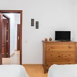 Home2book Bright Retreat With Pool, Sardina